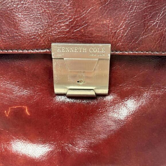 Kenneth Cole Leather Hard Body Flap over Business Briefcase - Picture 8 of 8